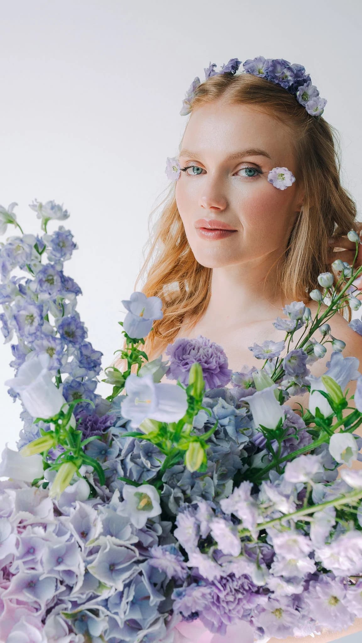 BLESSVNE floral composition, London studio